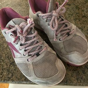 Reebok nano's size 8 1/2. Barely worn just don't use them.